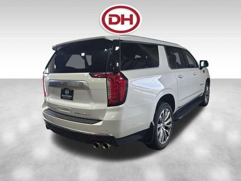 Used 2024 GMC Yukon XL Denali w/ Advanced Technology Package AWD/4WD image 14