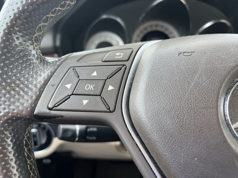 Used 2015 Mercedes-Benz GLK 250 BlueTEC 4MATIC image 19