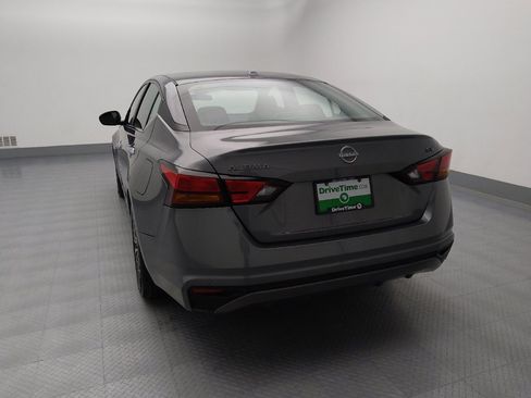 Used 2024 Nissan Altima 2.5 SV image 6