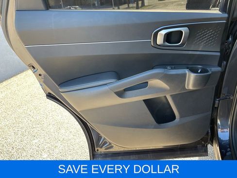 Used 2025 Kia Sorento S w/ Panoramic Sunroof Package FWD image 19
