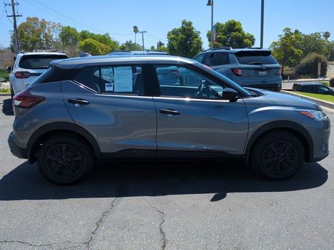 Certified 2021 Nissan Kicks S FWD image 5