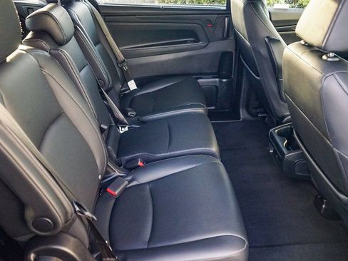 Used 2023 Honda Odyssey EX-L image 16