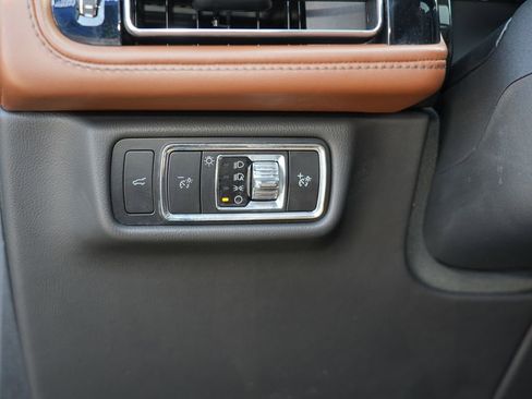 Used 2023 Lincoln Aviator Reserve w/ Equipment Group 201A AWD/4WD image 17