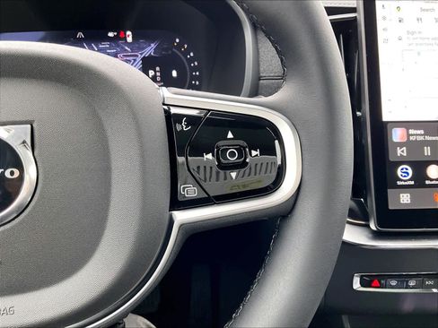 New 2026 Volvo XC90 B6 Ultra w/ Protection Package image 18