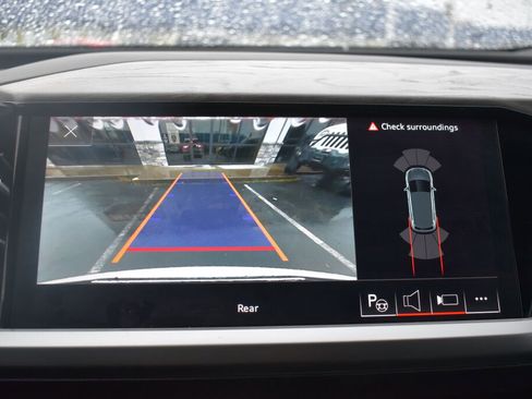 Used 2023 Audi Q4 e-tron Premium Plus w/ Premium Plus image 22