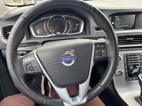Used 2017 Volvo V60 T5 Cross Country w/ Convenience Package AWD/4WD image 25