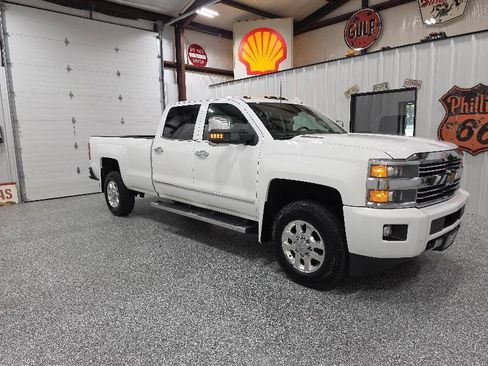 Used 2015 Chevrolet Silverado 3500 High Country w/ Duramax Plus Package AWD/4WD image 4