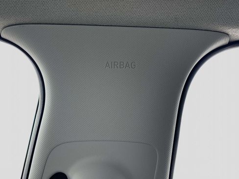 Used 2024 Hyundai Venue SEL image 31