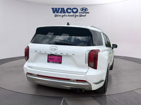 Used 2023 Hyundai Palisade Calligraphy image 17