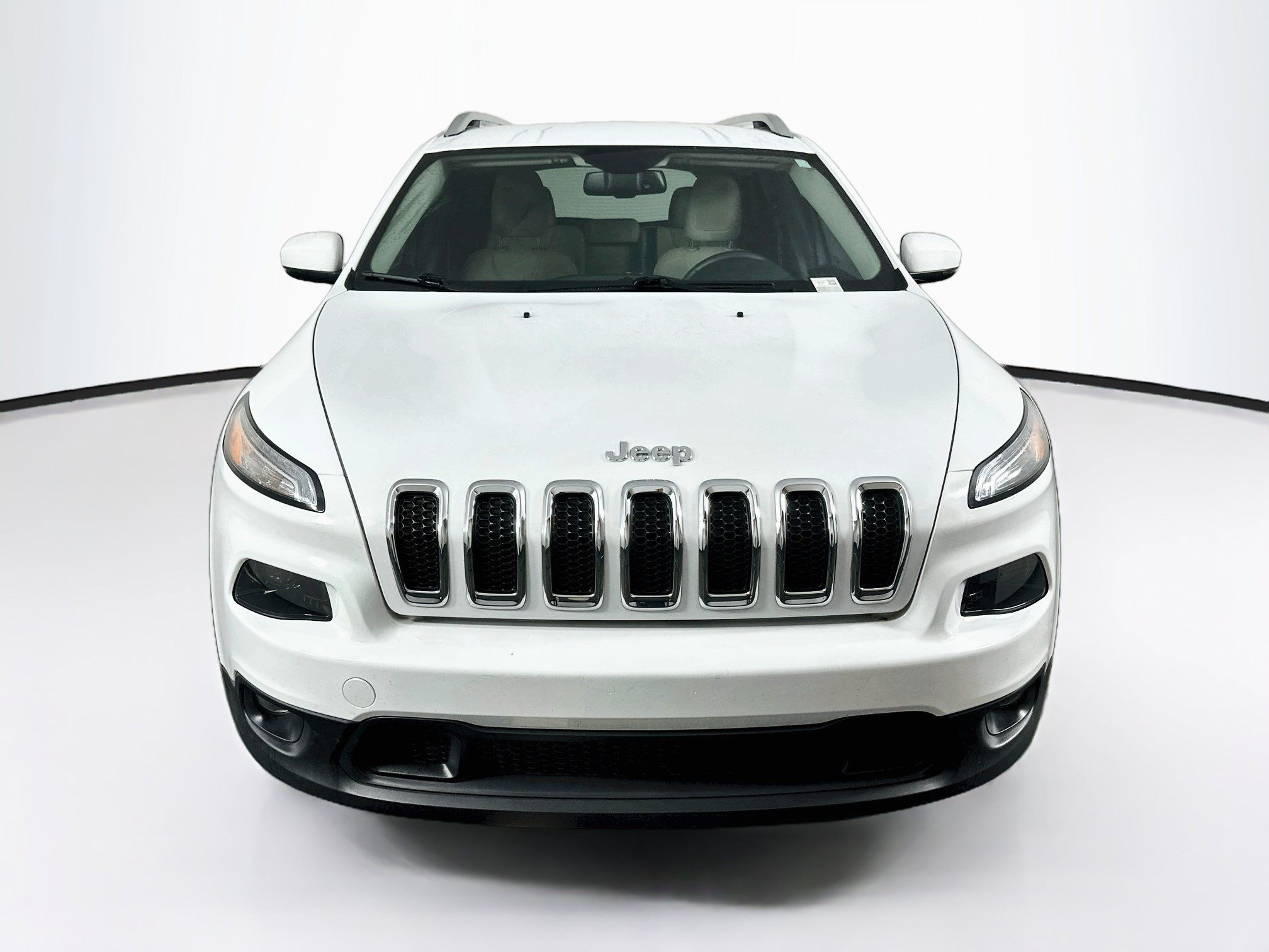 Used 2015 Jeep Cherokee Latitude w/ Comfort/Convenience Group FWD image 2