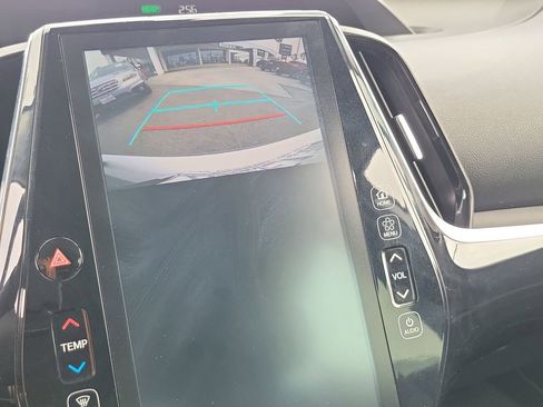 Used 2022 Toyota Prius Prime XLE FWD image 29