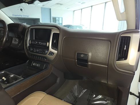 Used 2018 GMC Sierra 1500 Denali w/ Denali Ultimate Package AWD/4WD image 30