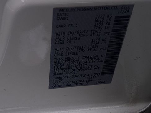 Used 2025 Nissan Frontier SV w/ SV Convenience Package image 27