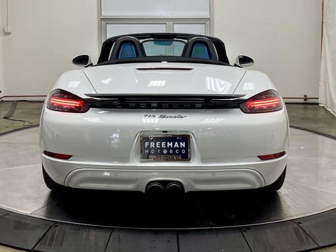 Used 2025 Porsche 718 Boxster w/ Premium Package RWD image 8