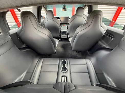 Used 2023 Tesla Model X Plaid image 19