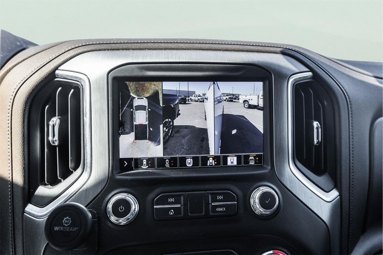 Used 2021 GMC Sierra 2500 Denali w/ Denali Ultimate Package AWD/4WD image 27