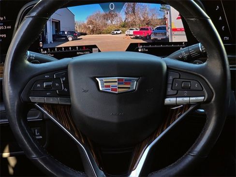 Used 2021 Cadillac Escalade Luxury image 31