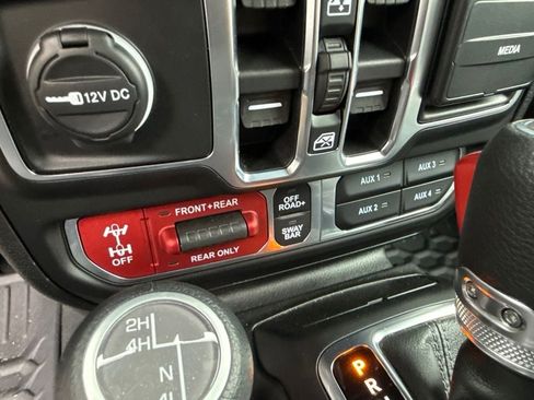 New 2026 Jeep Wrangler Unlimited Rubicon w/ Technology Group AWD/4WD image 18