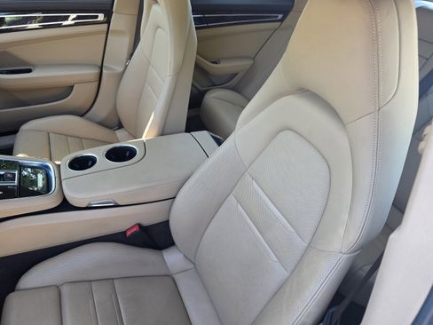 Used 2022 Porsche Panamera 4 E-Hybrid AWD/4WD image 11