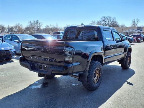 Used 2017 Toyota Tacoma SR5 image 4