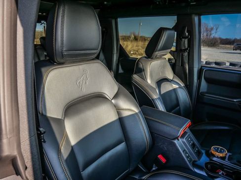 Used 2024 Ford Bronco Badlands image 18