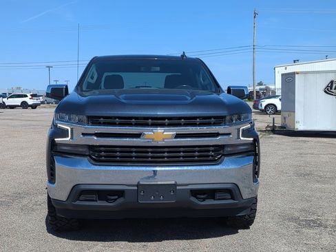 Used 2021 Chevrolet Silverado 1500 LT image 2