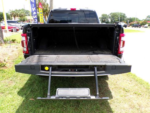 Used 2021 Ford F150 Lariat image 9
