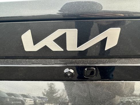 New 2025 Kia K4 LX image 12