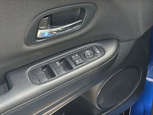 Used 2022 Honda HR-V Sport image 17