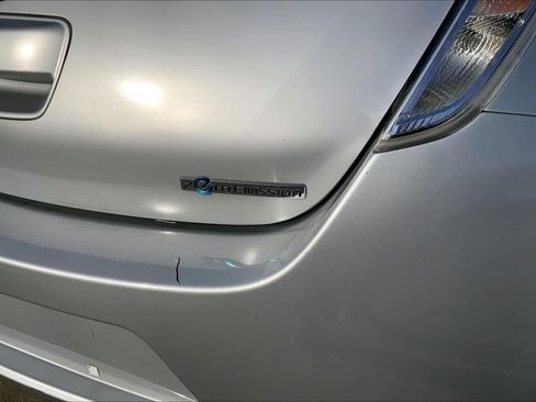 Used 2012 Nissan Leaf SL image 9