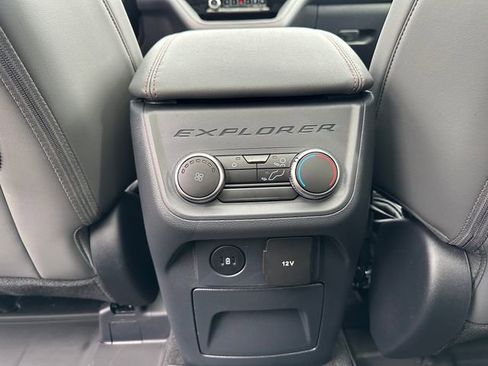 New 2025 Ford Explorer Active w/ Active Comfort Package image 21