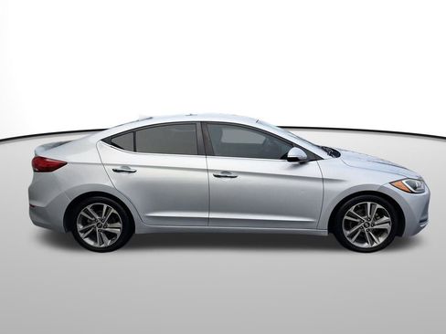 Used 2017 Hyundai Elantra Limited image 7
