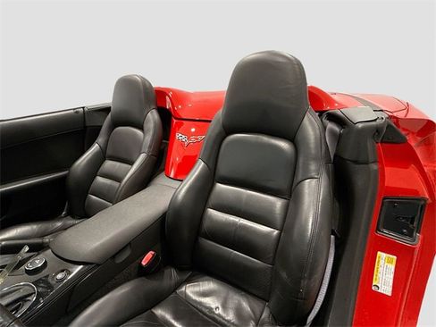 Used 2009 Chevrolet Corvette Convertible w/ Preferred Equipment Group image 18