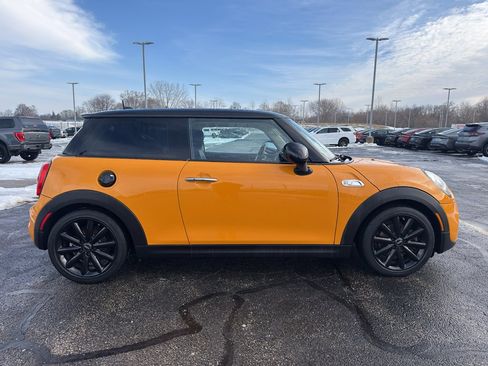 Used 2017 MINI Cooper S image 4