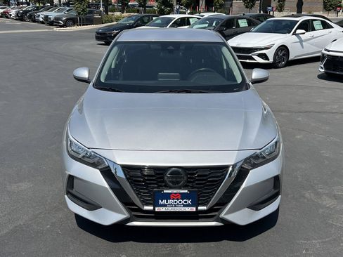Used 2020 Nissan Sentra SV FWD image 3