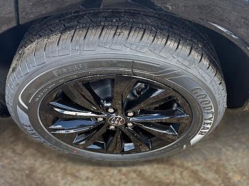 New 2026 Buick Envista Sport Touring image 9