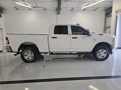 Used 2024 RAM 2500 Tradesman w/ Chrome Appearance Group AWD/4WD image 7