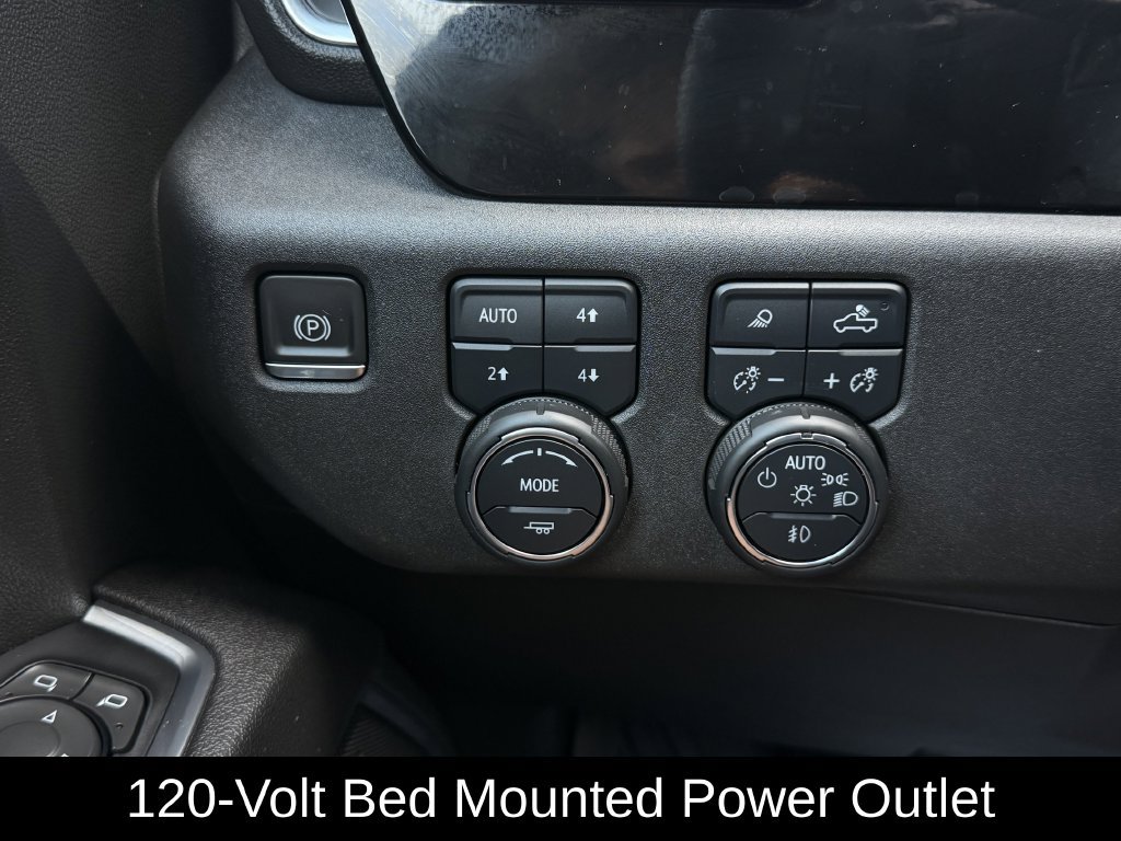Used 2023 Chevrolet Silverado 1500 LTZ AWD/4WD image 28