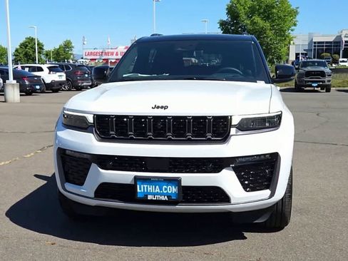 New 2026 Jeep Grand Cherokee L Summit AWD/4WD image 3