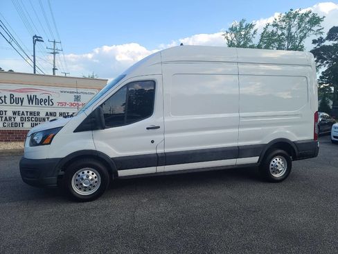 Used 2022 Ford Transit 250 148 High Roof AWD image 3