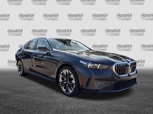 Certified 2025 BMW 540i xDrive image 2