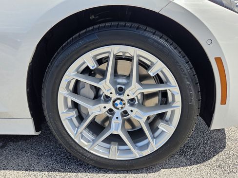 Certified 2025 BMW 330i Sedan RWD image 9