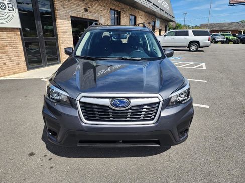 Used 2020 Subaru Forester Premium image 7
