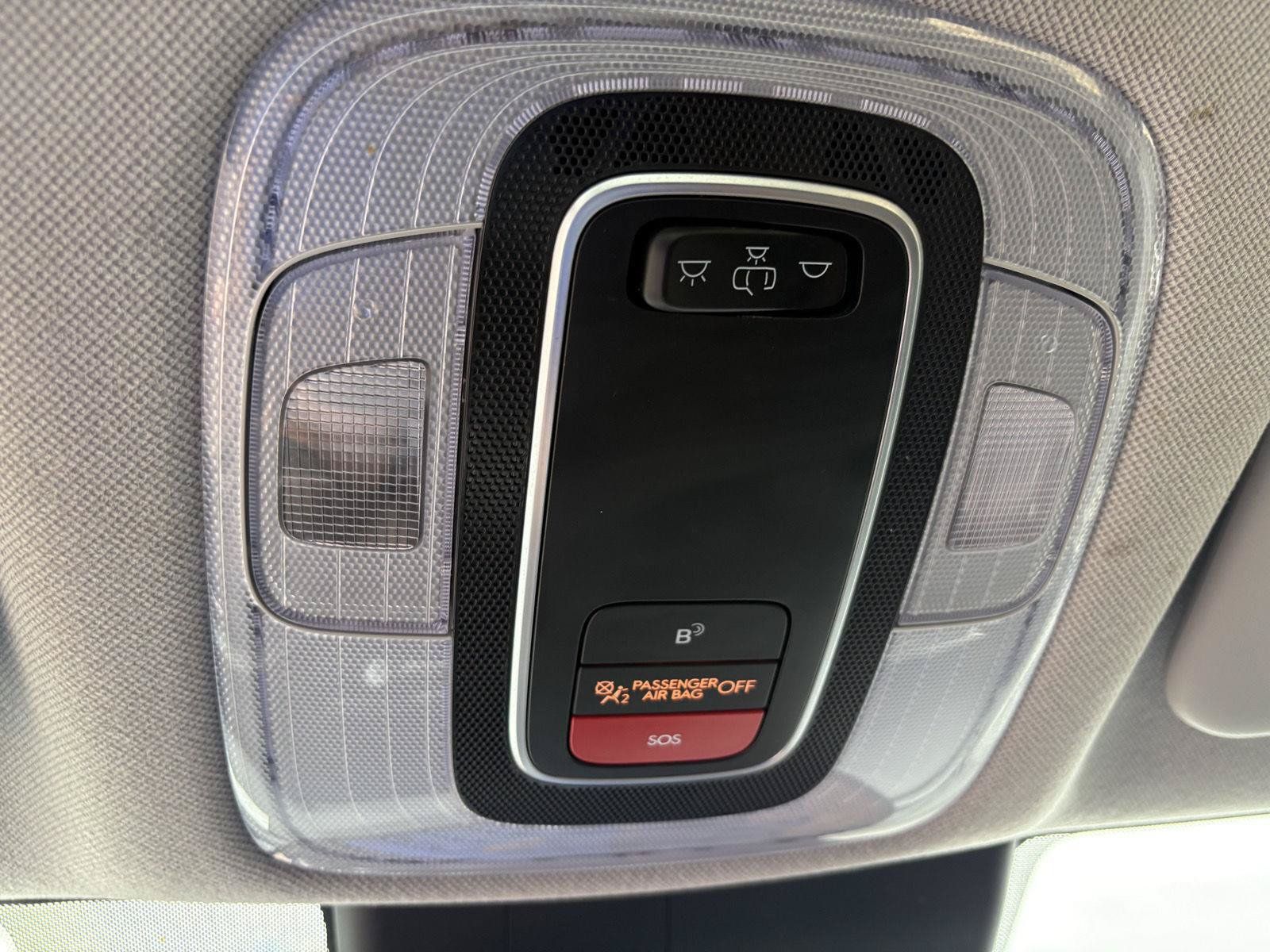 Used 2024 Hyundai Elantra SEL FWD image 29