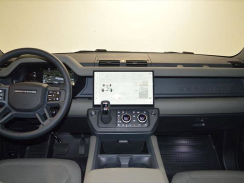 New 2026 Land Rover Defender 110 X-Dynamic SE AWD/4WD image 38