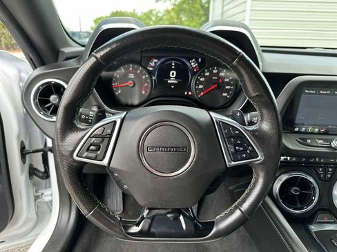 Certified 2021 Chevrolet Camaro LT RWD image 20