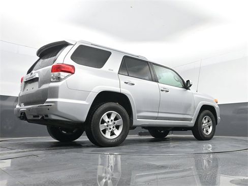 Used 2010 Toyota 4Runner SR5 image 23