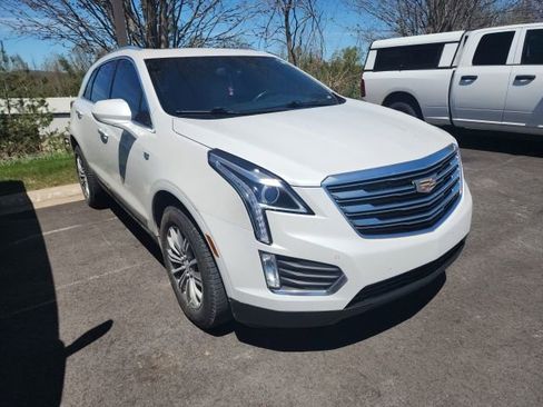 Used 2017 Cadillac XT5 Luxury AWD/4WD image 4