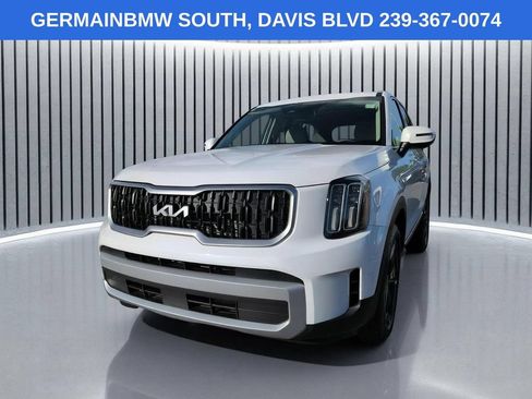 Used 2025 Kia Telluride EX w/ EX Captain's Chair Package AWD/4WD image 9