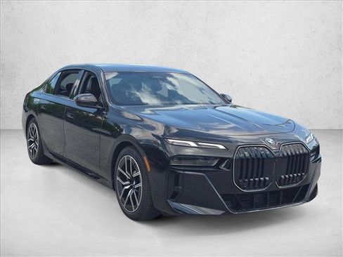 New 2026 BMW 740i xDrive w/ Premium Package AWD/4WD image 6